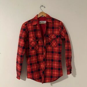Vintage Red Northwest Territory Thin Quilt Lined Plaid Flannel barn coat Jacket